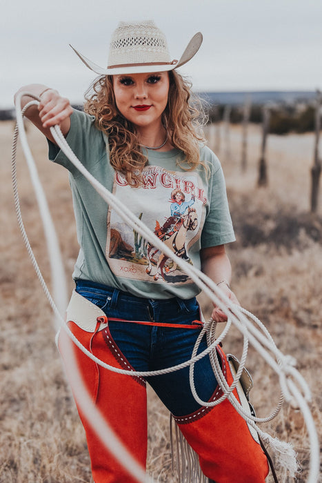 Can't Tame a Cowgirl Tee