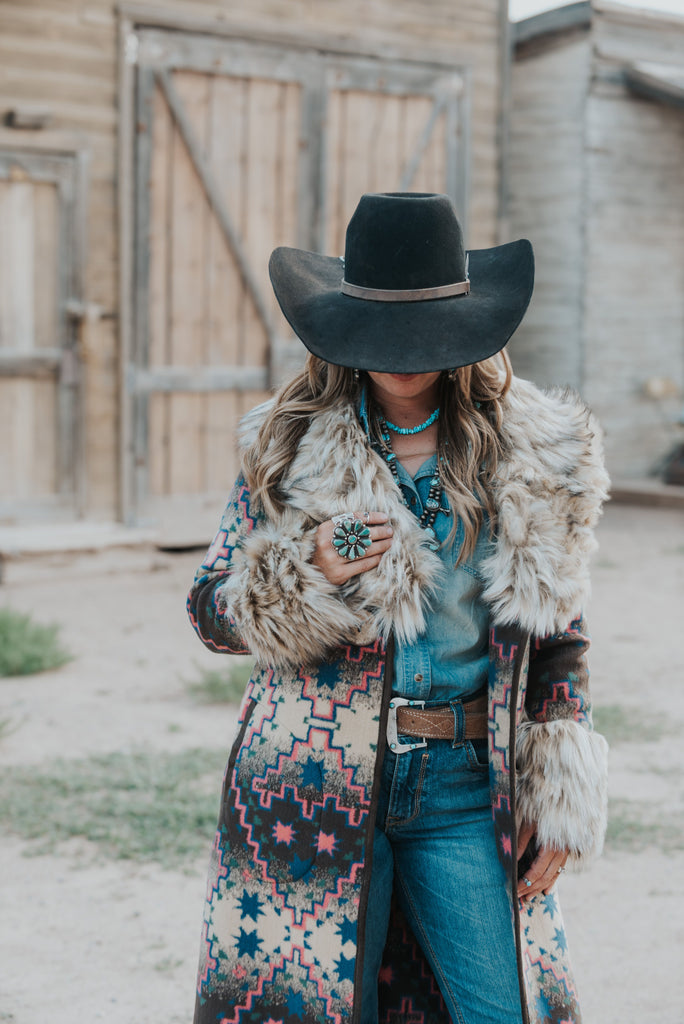 7B954CBE-716F-4E3E-B921-