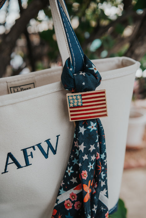 XOXO The Art Co Americana Scarf Slide