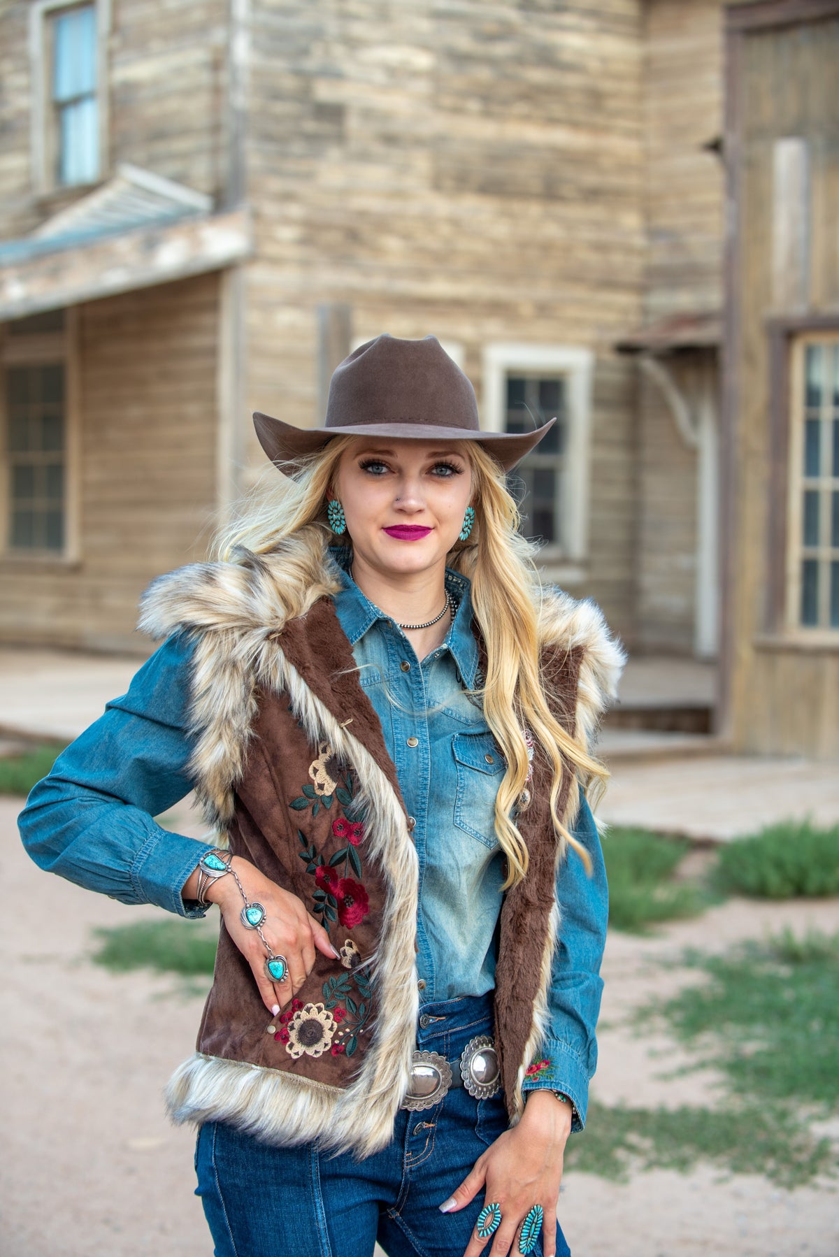 MOLINA VEST ネイティブ柄 モリナ ウールベスト コンチョ ボタン Powder River Men's Montana Wool Button Down Vest - Black